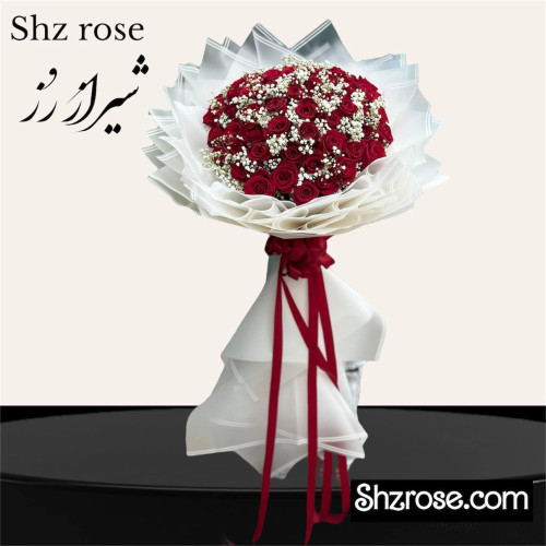 دسته گل بزرگ رز قرمز و عروس  کد 2